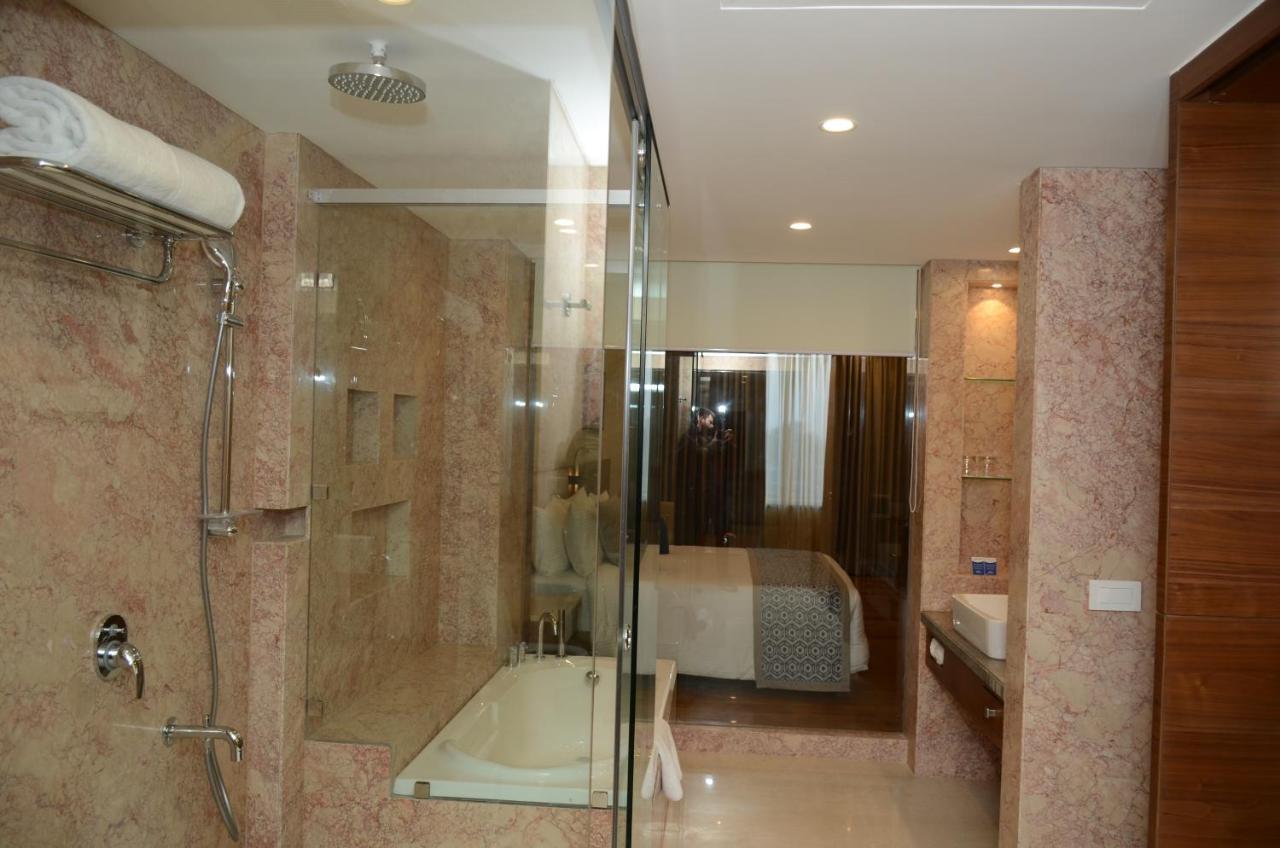 Viraj Sarovar Portico Jammu Exterior photo