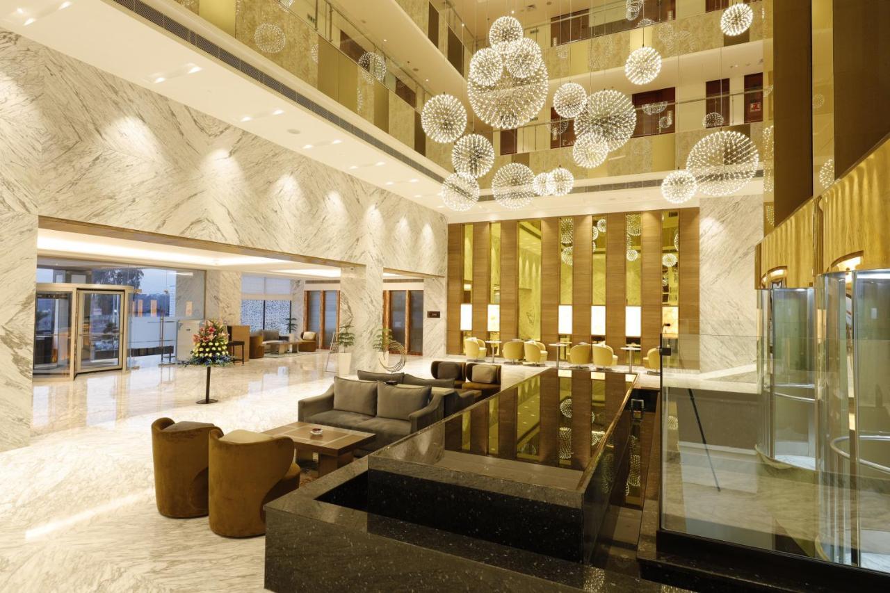 Viraj Sarovar Portico Jammu Exterior photo